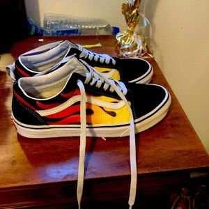 Vans black flames old school